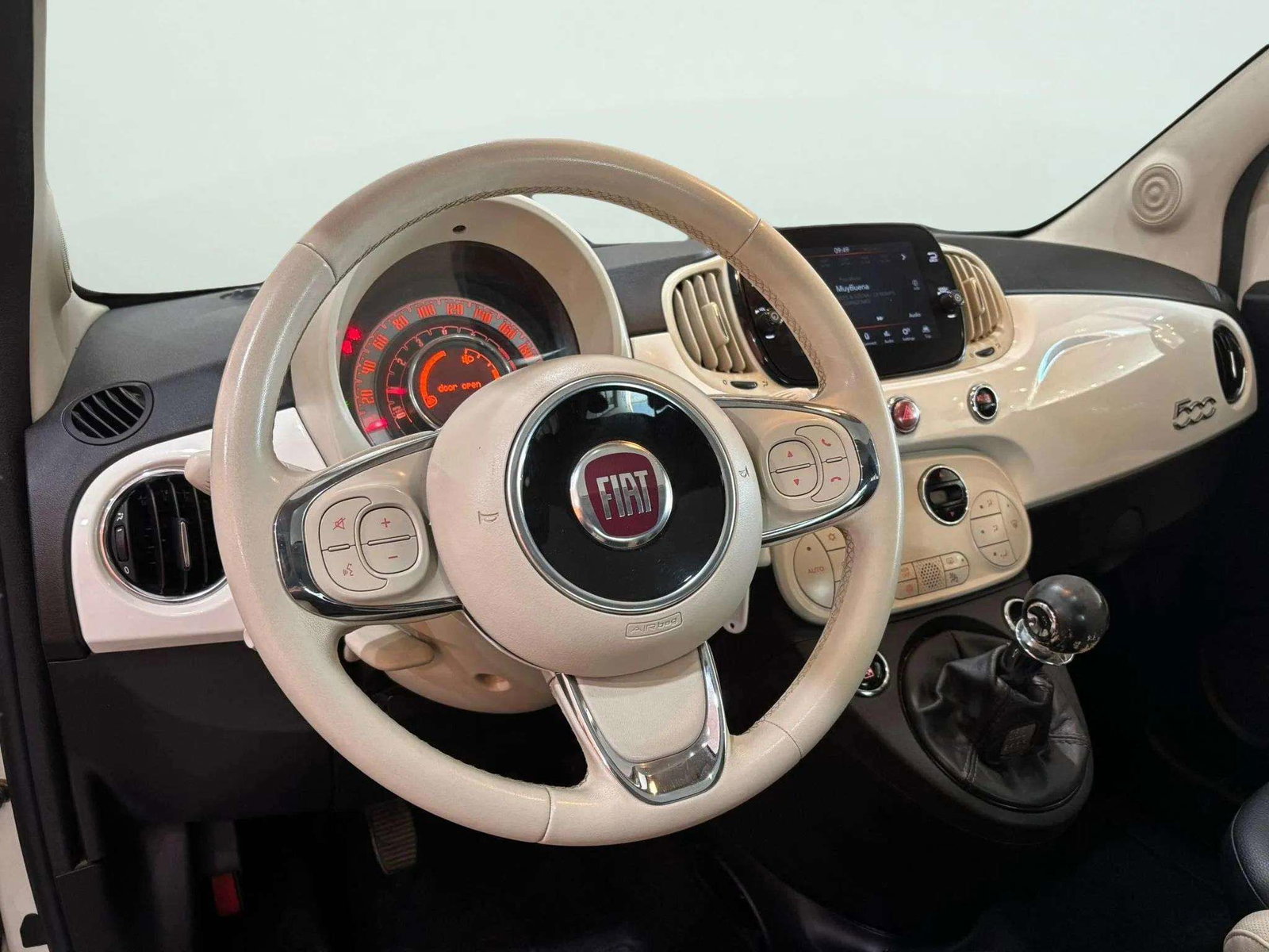 https://cdn-flexicar.caraffinity.it/public_appraisal_images_pro/images/stock/258266/0J9HKXvTJd__WhatsApp Image 2026-05-28 at 15.36.40 (3).jpg